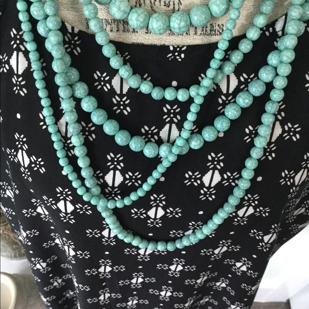 Old Navy Razorback tank - Picture 2 of 4